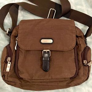 Baggallini crossbody bag